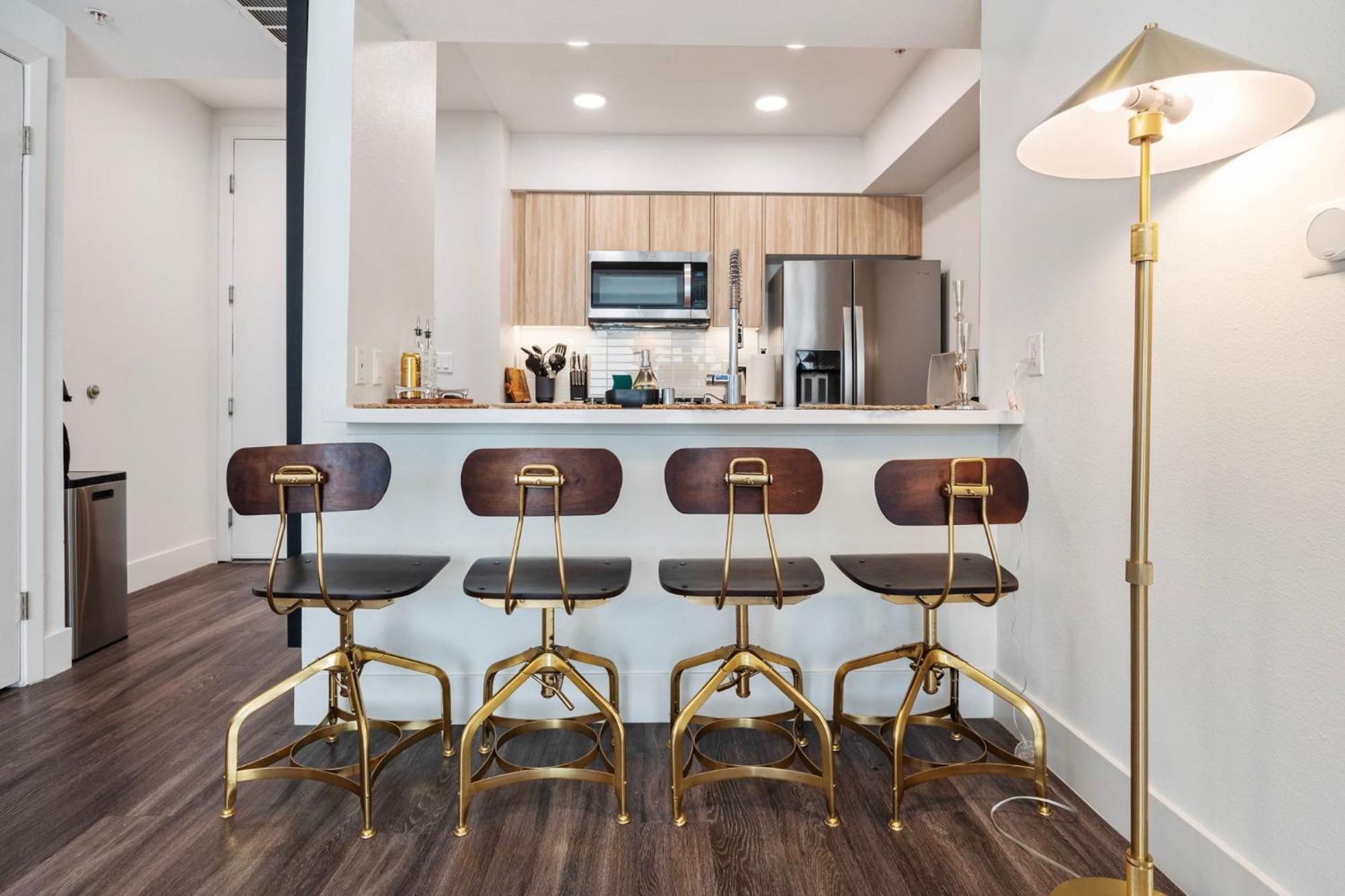 14 Santa Monica Gorgeous Apartment